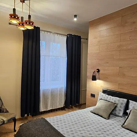 Luxury Stable 1 *